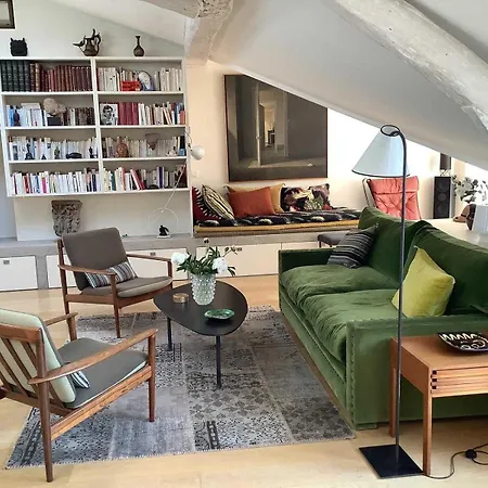 Appartamento Magnificent Bohemian Chic With Terrace Parigi